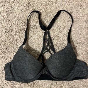 Front clasp bra size 34A
